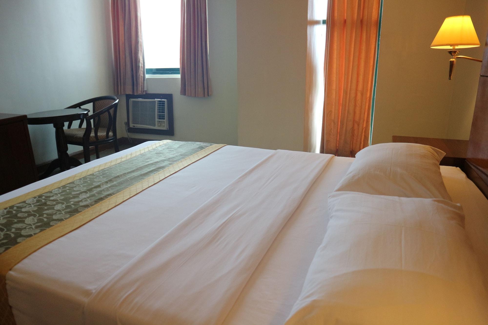 Iloilo Business Hotel Eksteriør bilde