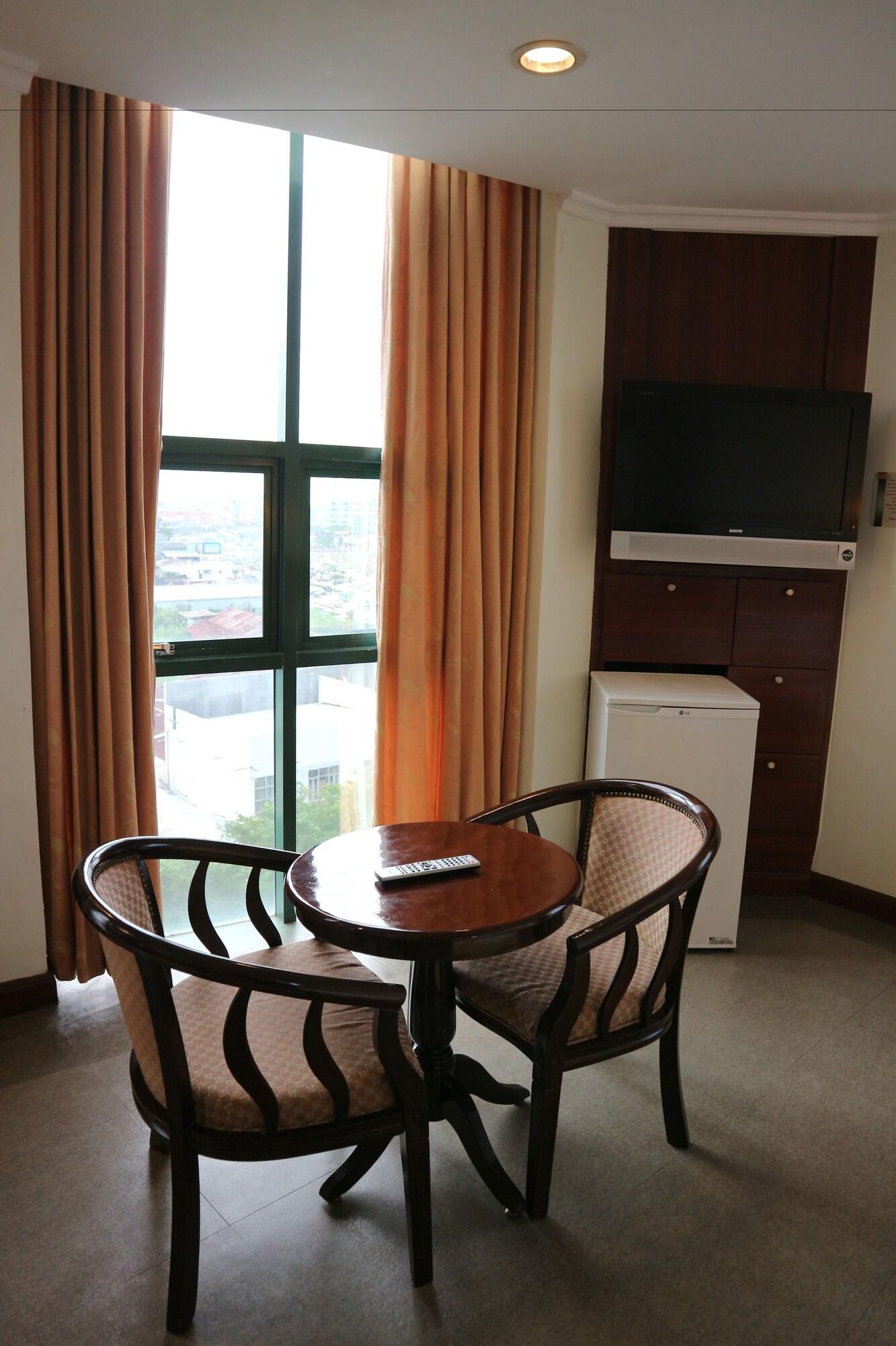 Iloilo Business Hotel Eksteriør bilde