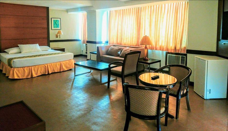 Iloilo Business Hotel Eksteriør bilde