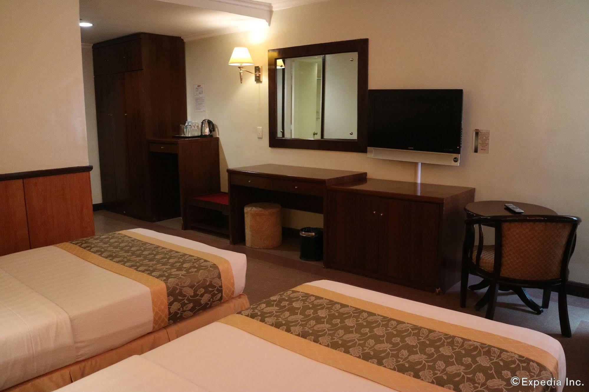 Iloilo Business Hotel Eksteriør bilde